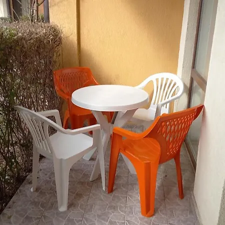Studio Green House In Chateau 1 * אהלוי