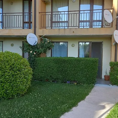 Studio Green House In Chateau 1 * אהלוי